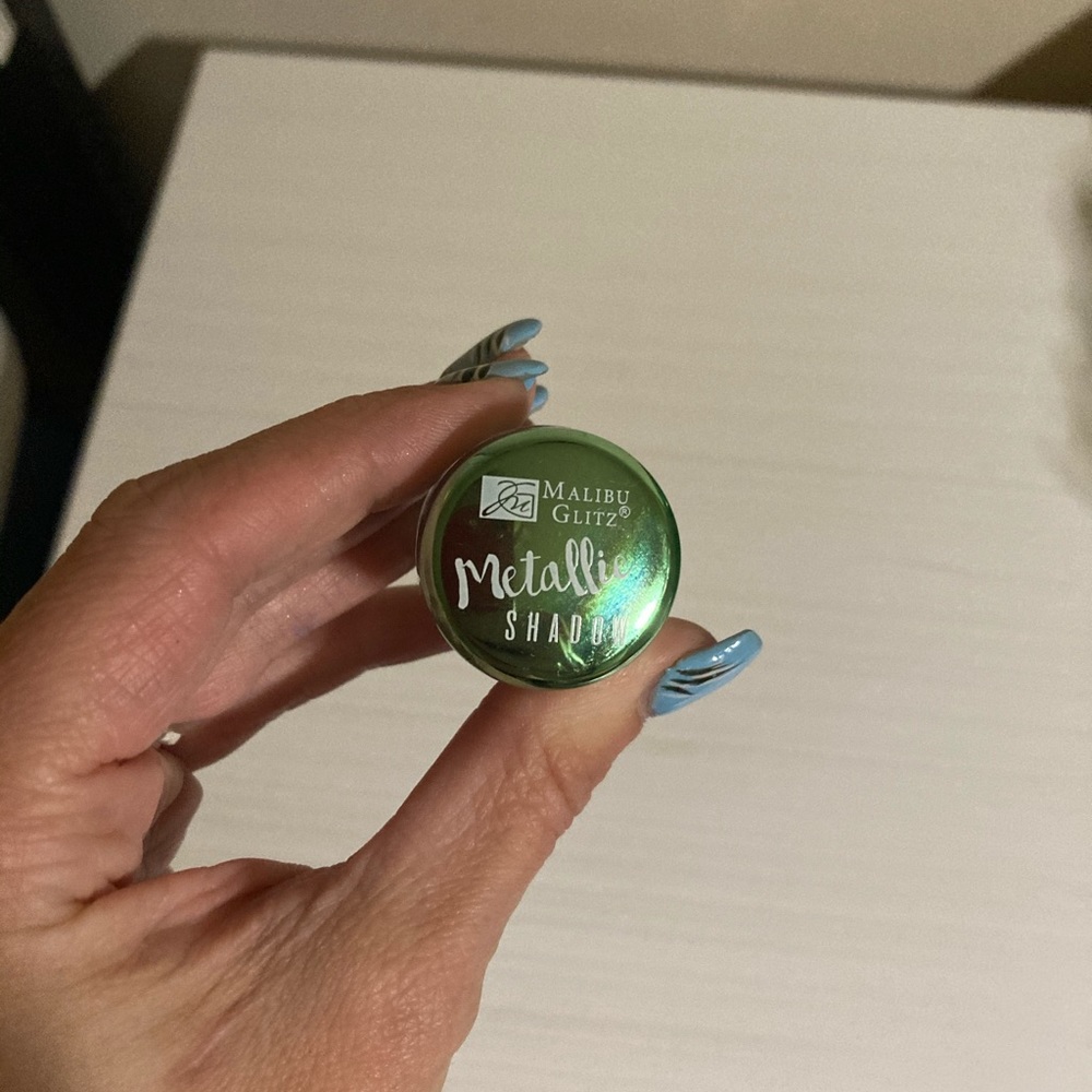 Metallic eyeshadow